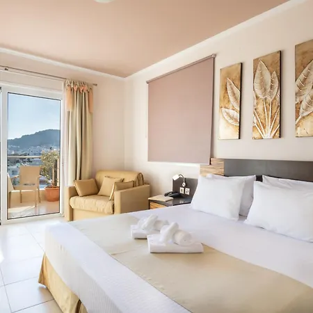 Nereides Hotell 4*