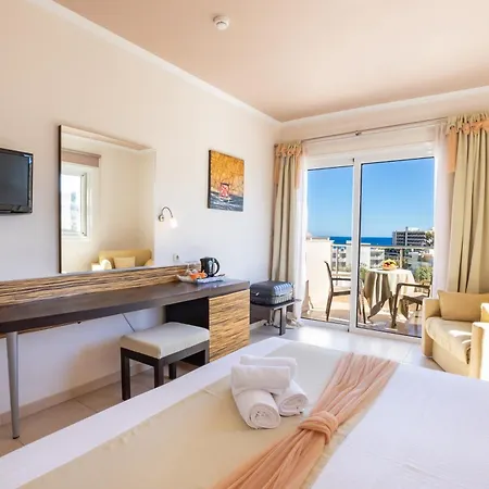 Hotel Nereides Kárpatos