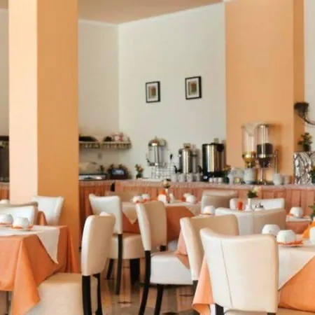 Nereides Hotell 4*